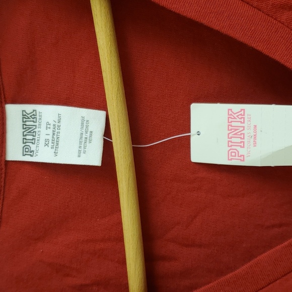 New with tags vs pink short sleeve tee size xs - Picture 4 of 6